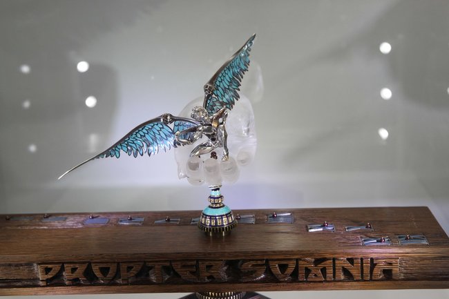 Художник-ювелир представил свои фантазии в Екатеринбурге. Ювелирные Известия - J-izvestia.ru