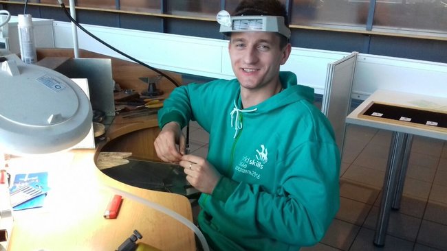 Студент колледжа декоративно-прикладного искусства имени Карла Фаберже стал лучшим на чемпионате Global Skills Challenge. Ювелирные Известия - J-izvestia.ru