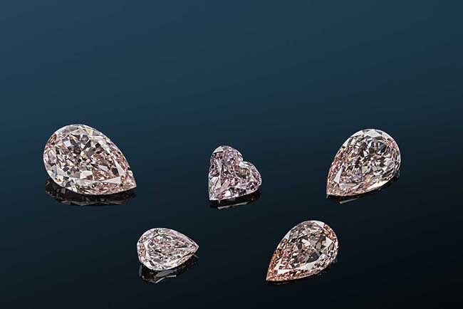 «БРИЛЛИАНТЫ АЛРОСА» проведут два аукциона в ходе выставки Hong Kong Jewellery & Gem Fair. Ювелирные Известия - J-izvestia.ru