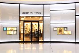 В Санкт-Петербурге открывают новый бутик Louis Vuitton. Ювелирные Известия - J-izvestia.ru