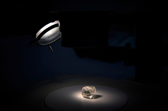 На Верхне-Мунском месторождении добыт первый крупный алмаз. Ювелирные Известия - J-izvestia.ru